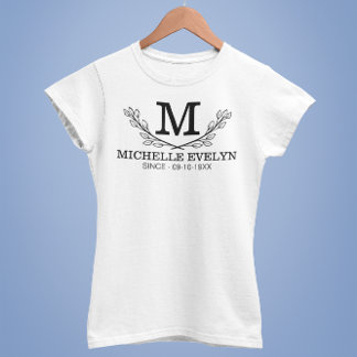 Personlig svartvit Namn-monogramålder T Shirt