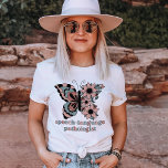 Personlig Tal-språk-patologen Butterfly T Shirt<br><div class="desc">Den här skjortan är perfekt för alla som kärlek hjälper människor att tala och kommunicera bättre. SLP-skjortan är också underbar som gåva till någon som är tal-terapeut eller språkterapeut. Hans skjorta är det perfekt sättet att visa ert stöd för dem som arbetar i fält och gör påstående om ert engagemang...</div>