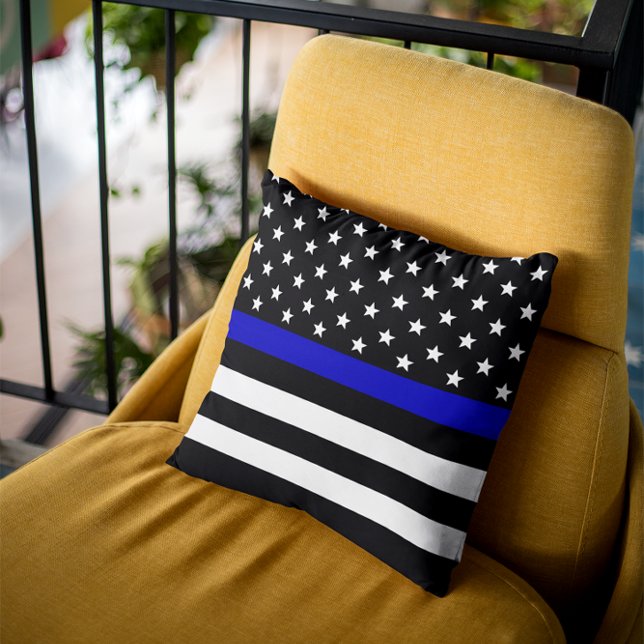 Personlig Thin Blue Line American Flagga Kudde (Skapare uppladdad)