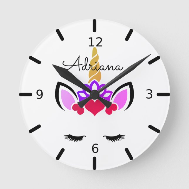 Personlig Tiara & Hearts Sleeping Unicorn Rund Klocka (Framsida)