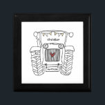 Personlig Tractor Landsbyggsbröllop Best Man Minnesask<br><div class="desc">En gåva från traktorgården bröllop som kan vara personlig. Om du vill ändra storlek eller teckensnitt klickar du på redigeringsknappen för att anpassa ytterligare. Tappningen i traktorn är i en fin kräm och vit.</div>