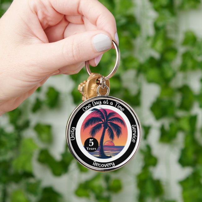 Personlig Tropical 12-stegs årsdag Chip Rund Silverfärgad Nyckelring (Hand)