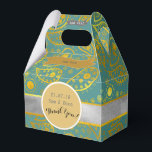 Personlig Turcos Guld Paisley Gable Presentaskar<br><div class="desc">Små och snygga,  stilade förinställningsrutor med textmall fält för att du ska kunna lägga till den information du valt,  oavsett om det gäller en företagshändelse eller en personlig familjehändelse. De här favoritrutorna passar små färger,  smycken (om de används som presentlåda) eller andra små favoritartiklar.</div>