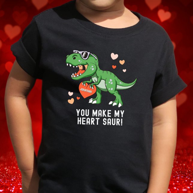 Personlig valborg för pojkar dinosaurie t shirt (Skapare uppladdad)