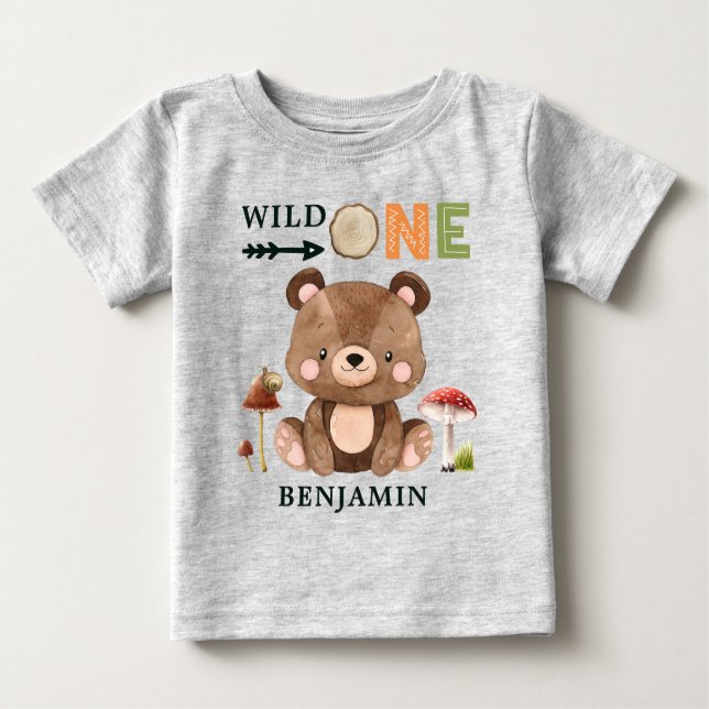 Personlig VILD 1 Skogsmark första födelsedag Baby T Shirt (Framsida)