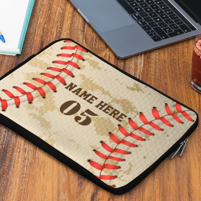 Personlig Vintage Baseball Namn Number Retro Laptop Fodral (Skapare uppladdad)