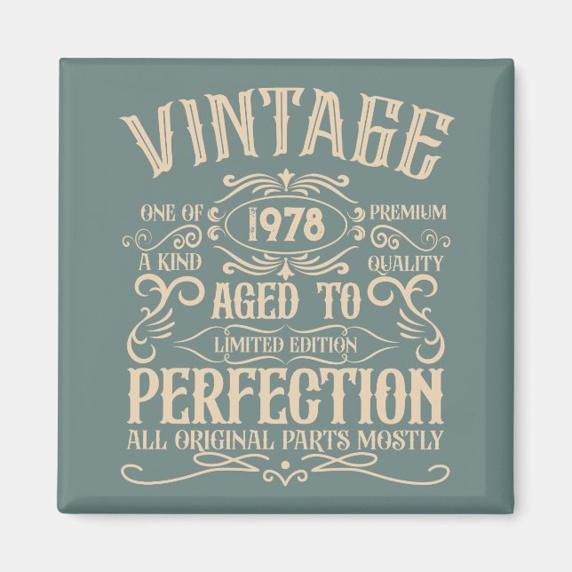 Personlig vintage födelsedagskalksetikett whiskey  magnet (Framsidan)