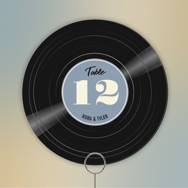 Personlig Vinyl Record Dusty Blue-Bordsnummer Spara Datumet (Round personalized vinyl record table number with dusty blue label.)
