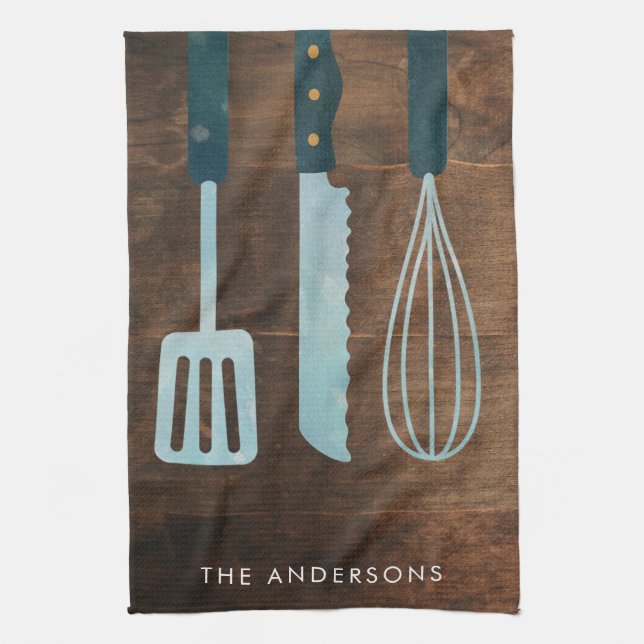 Personlig Wood Kitchen Utensils Family Namn Kökshandduk (Vertikal)