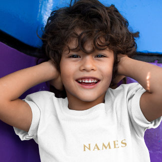 Personliga med efternamn eller smeknamn på dem t shirt
