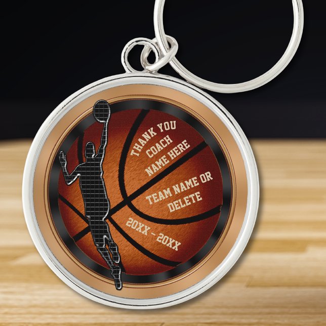 Personliga, presentidéer för baskettränare rund silverfärgad nyckelring (Gift ideas for basketball coaches. Personalized basketball keychains. Senior night basketball gifts.)