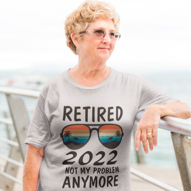 Personligen är pensionerad år, inte mitt problem l t shirt (Skapare uppladdad)