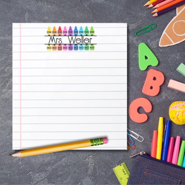 Personligen Crayon Lined för läraruppskattning Anteckningsblock (Rainbow crayons personalized teacher lined notepad)