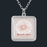 Personligen Flower Girl Daisy Silverpläterat Halsband<br><div class="desc">Det gör det till en perfekt gåva till en blomflicka. E-posta mig på JMR._Designs@yahoo.com om du behöver hjälp eller har speciella förfrågningar.</div>