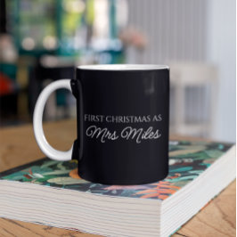 Personligen "Första jul som fru" Efternamn Kaffemugg
