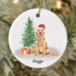 Personligen Golden Retriever Santa Hund jul Julgransprydnad Keramik<br><div class="desc">Dekorera träd eller ge en speciell gåva den här julhelgen med den här gulddräkten, jultomtprydnaden och matchande hund. Den här gyllene hämtaren christmas-prydnadsämnet har en vattenfärg i en tomhatt och träd. Anpassa med namn, år tillbaka. Den här gyllene receptionen christmas kommer att vara en favorit bland älskare, hundälskare och djur...</div>