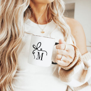 Personligen Hand plockade Bow Monogram Mugg