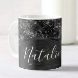 Personligen Metallic Black Glitter Kaffemugg<br><div class="desc">Anpassa enkelt detta svarta borstat metall och glorigt faux glitter-beskyddade kaffe mugg med ditt eget namn.</div>