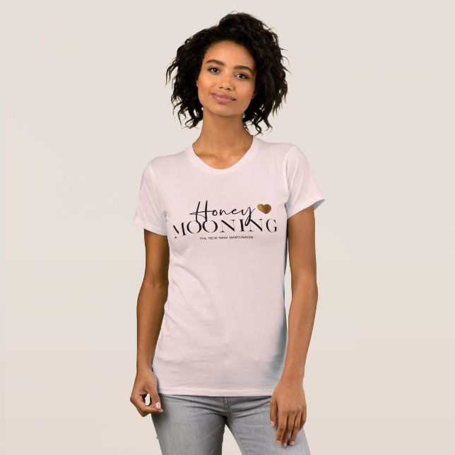 Personligen Modern Black and White Honeymooning T Shirt (Hel framsida)