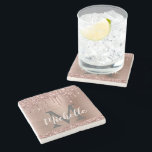 Personligen Modern Rosa ros Guld Glitter Drives Stenunderlägg<br><div class="desc">Modern, gigantisk ro glitter droppar personlig namn och monogrammerad sten underlägg. Den här designen har gnistror i rosa ros guld glitter som är droppade på Faux rosa som borstat metall med anpassningsbar som första och första namn-textmall. Perfektens gigantiska personlig. Kontakta mig om du behöver hjälp eller matchande artiklar. Observera att...</div>