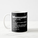 Personligen Munsoned Funny Definition Description Kaffemugg<br><div class="desc">Lustigt sarkastiskt Munsoned-definitionsutkast, " 1. Att vara uppe i bäck utan paddel 2. Att ha hela världen i handflatan i din hand och spränga den" för kvinnor, manar, flickor och pojkar. Lustigt sarkastiskt mugg för sarkasm och humoristiska skämt älskare pappa, mamma, syster, bror, fru, make, son, dotter, vän, medarbetare, chef,...</div>