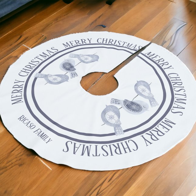 Personligen Nordiska julblåa fåglar Julgransmatta Borstad Polyester (Nordic Christmas Blue Birds Personalized Brushed Polyester Tree Skirt from Ricaso. Add family name)