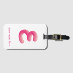 personligen påbörjas med hårig rosa E monogram Bagagebricka