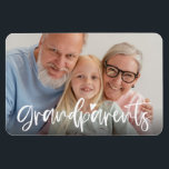 Personligen Photo Gift för morföräldrar med Kärlek Magnet<br><div class="desc">Den här fotomagneten med handskriven "morföräldrar"-brev kan lätt bli personlig med ditt eget favoritprogram bild. Du kan också ändra texten färg så att den stämmer bättre överens med fotot.</div>