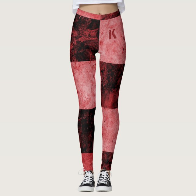 Personligen Red Black Grunge Tiles Monogram Leggings (Framsida)