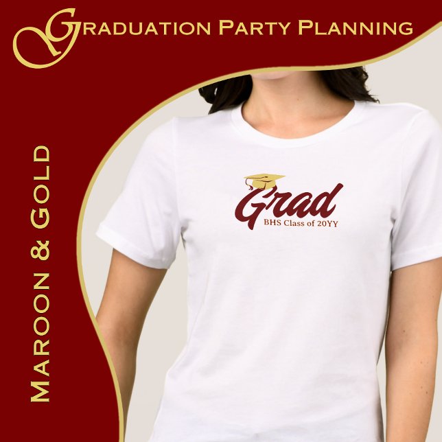 Personligen studenten Maron och Guld Grad T Shirt (A maroon and gold color scheme brings elegance to your graduation party.  www.greencarbon2112.com)