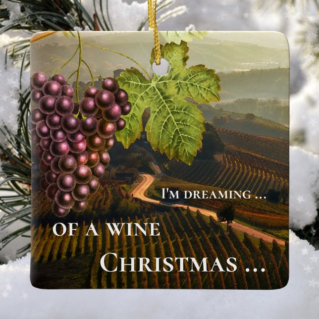 Personligen Vin Julgransprydnad Keramik (Ornament featuring a landscape scene with vineyards and an image of grapes with vine ranks)