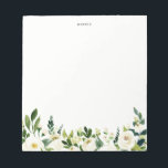 Personligen Vit Vår blommor Anteckningsblock<br><div class="desc">Anteckningsblocket Vit Vår blommor Personlig | Ett elegant och visstiskt anteckningsblock med vita blommor och blad. Det här blir en feminininisk perfekt för ditt kontor.</div>