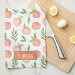 Personligen Watercolor Peach Mönster Kökshandduk<br><div class="desc">Den här kökshandduken har en elegant vattenfärgspersika och personlig av grönt mönster med ditt namn. Du kan också lägga den här designen på andra produkter!</div>