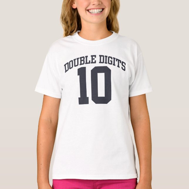 Personligens Dubbla Siffror #10 BIRTHDAY Tee (Framsida)