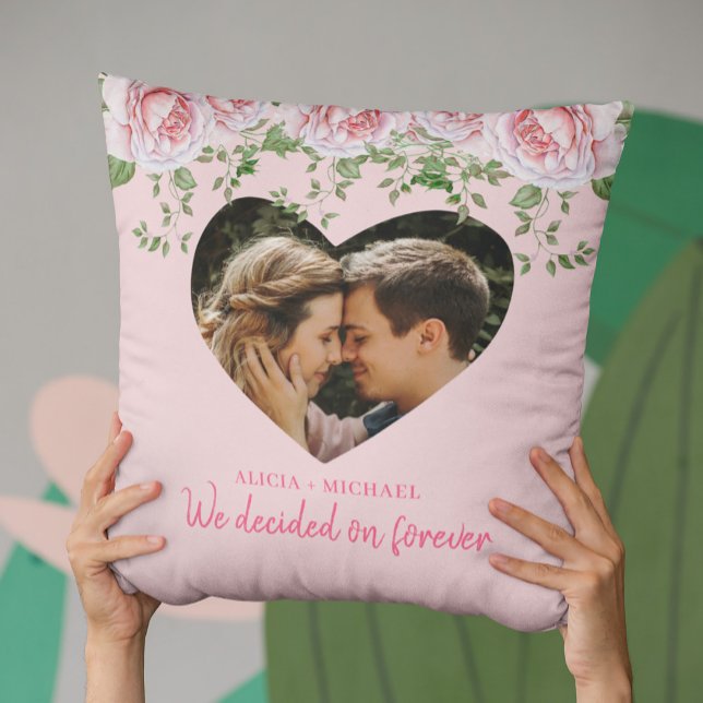 Personligens rosa ros-förlovning för hjärtfoto kudde (Skapare uppladdad)