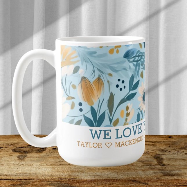 Personligens Vild blommar upp Lägg till egen text Kaffemugg (Personalized Wild Flower Add Your Own Text Coffee Mug by Ricaso. Easy to customize gift ideas)