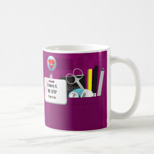 Personligsjuksköterskan skurar i shock rosa kaffemugg