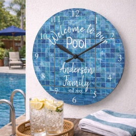 Personligt blå poolvatten Välkommen till vår pool Stor Klocka