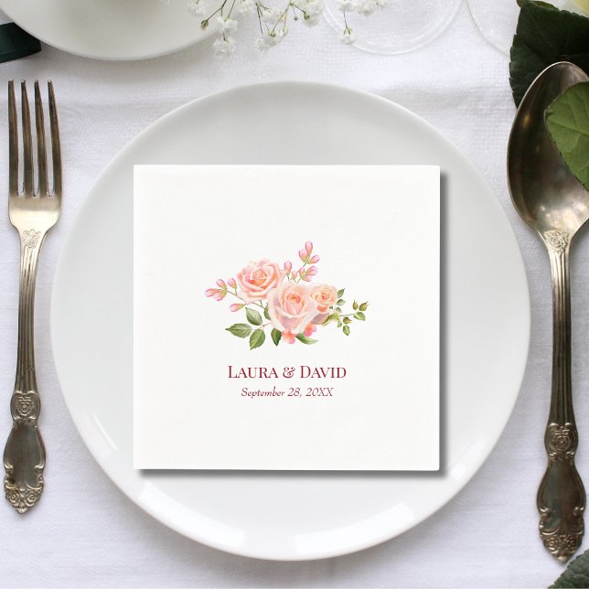 Personligt Blommigt Rosa Bröllopspapper Pappersservett (Personalized blush rose floral napkins add soft romantic charm to wedding tables.)