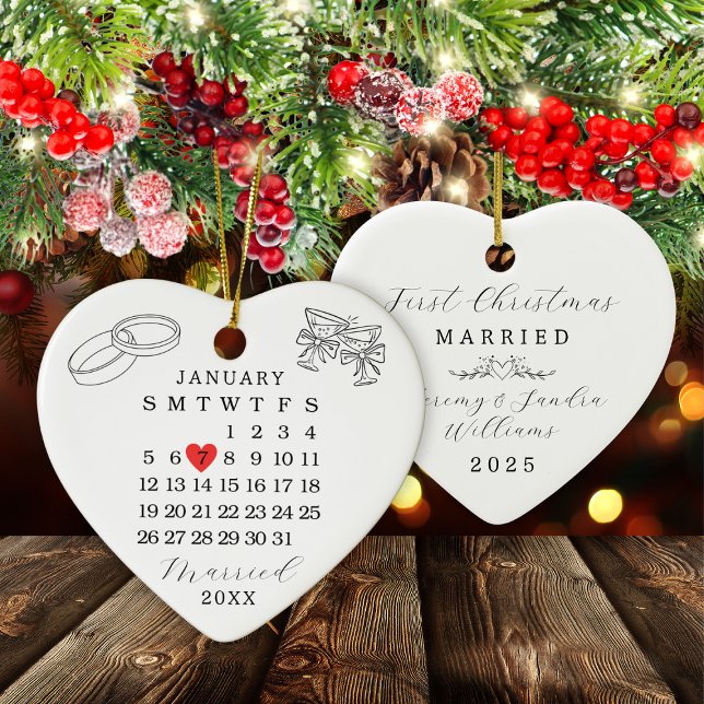 Personligt bröllp Datumkalender Hjärtjul Julgransprydnad Keramik (Custom Wedding Date Calendar Heart Christmas Ceramic Ornament
)