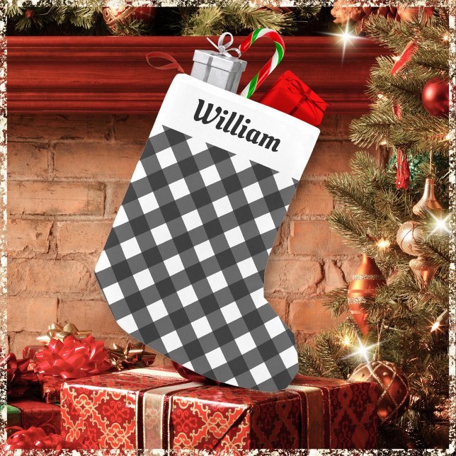 Personligt Buffalo-rutigt Mönster Rustikt Liten Julstrumpa (A Christmas stocking with black and white buffalo plaid pattern. Personalize with a name at the top)