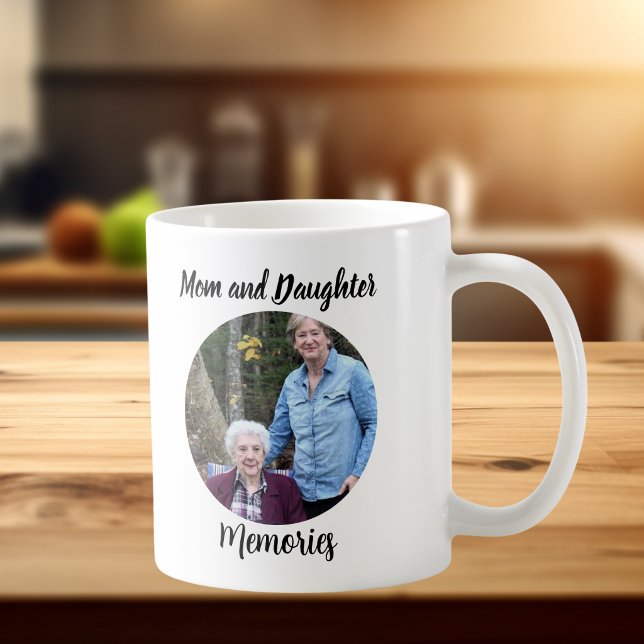 Personligt Foto Minnessaker Kaffemugg (Elegant Mom And Daughter Photo Mug,Upload your photo into the circle ,edit the wording or keep as is)