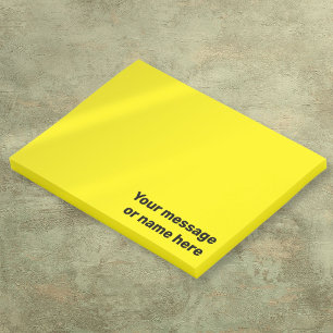 Personligt meddelande livfullt ljust gult post-it block