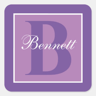 Personligt monogram med lila delad initial Fyrkantigt Klistermärke