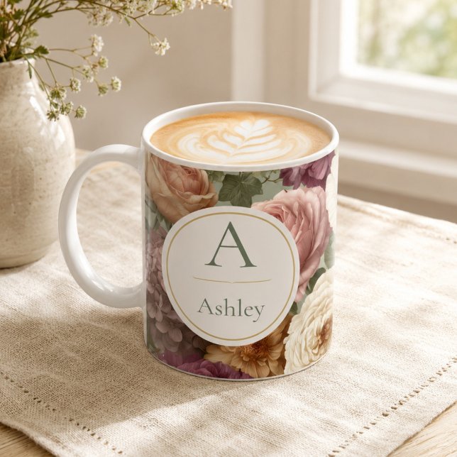 Personligt namn och monogram Elegant blomster  Kaffemugg (Skapare uppladdad)