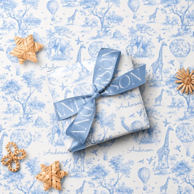Personligt presentpapper för baby shower med blå T (blue Toile Safari Personalized Gift Wrapping Paper blue boy Baby Shower Giftwrap Custom Name Giftwr)