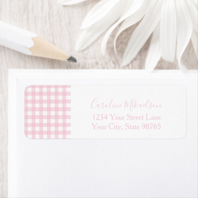 Personligt rosa gingham-monogram returadress etikett (Insitu)
