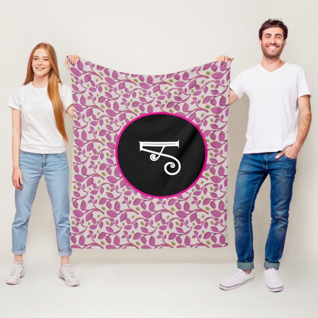 Personligt rosa vinrankemönster  fleecefilt (På plats)