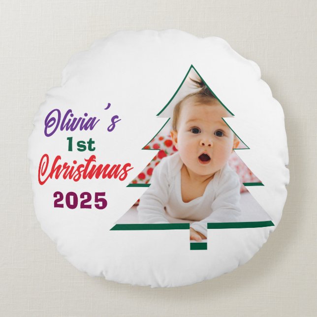 Personlized Photo Olivia's 1st Christmas Tree  Rund Kudde (Framsidan)