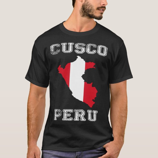 Peru Distressed Flag Cusco Pride T Shirt (Framsida)